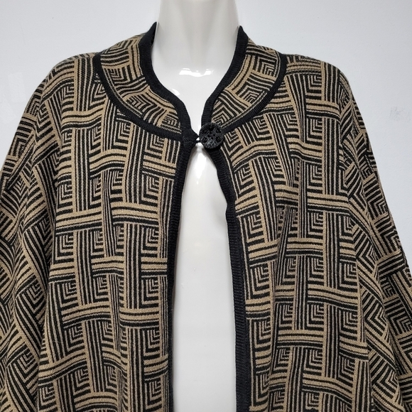 Brown and Black Shrug Shawl Cape with Armholes - Picture 3 of 10